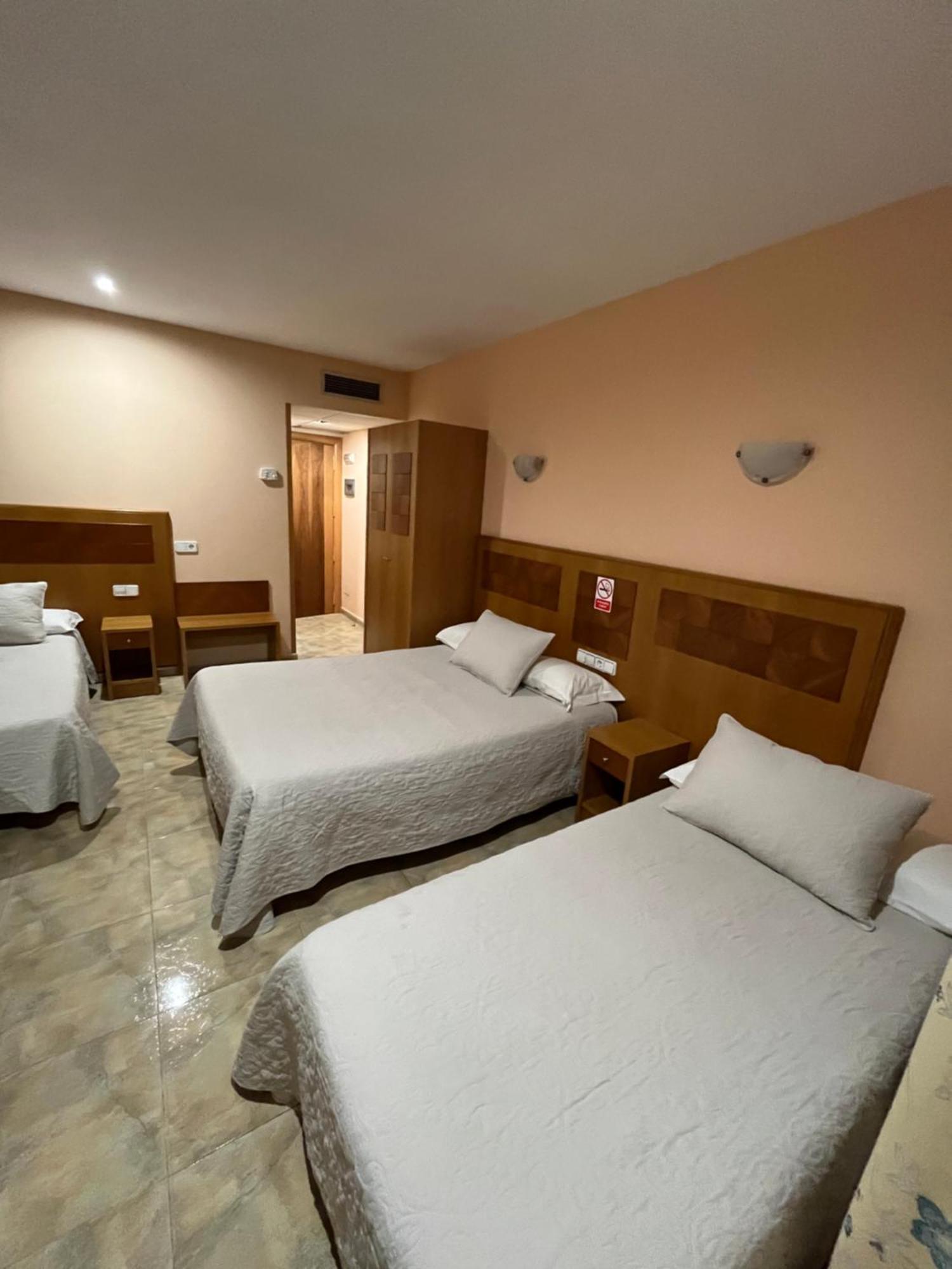 Hostal Azul El Molar Exteriör bild