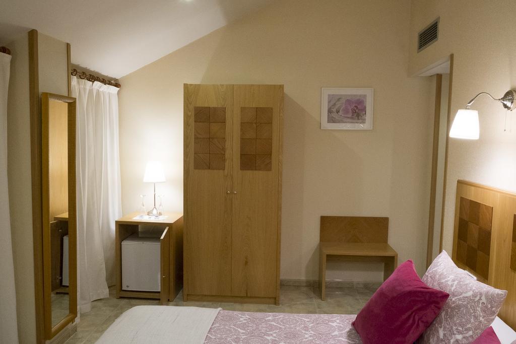 Hostal Azul El Molar Exteriör bild